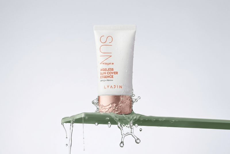 Angolo Kappa su Vanity Fair: LYAJIN Ageless Sun Cover Essence tra i prodotti selezionati