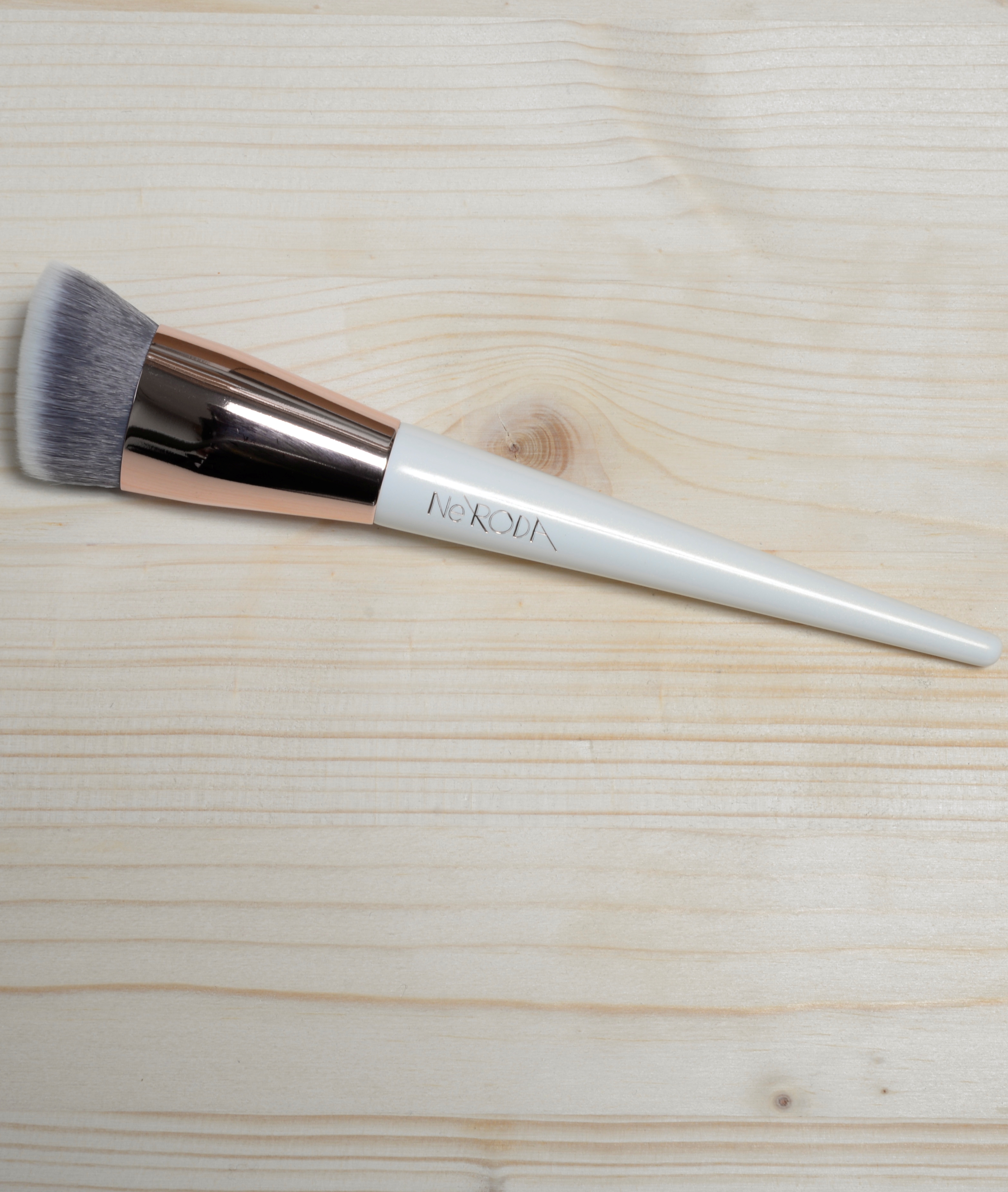 NERODA 302 Fondotinta a goccia