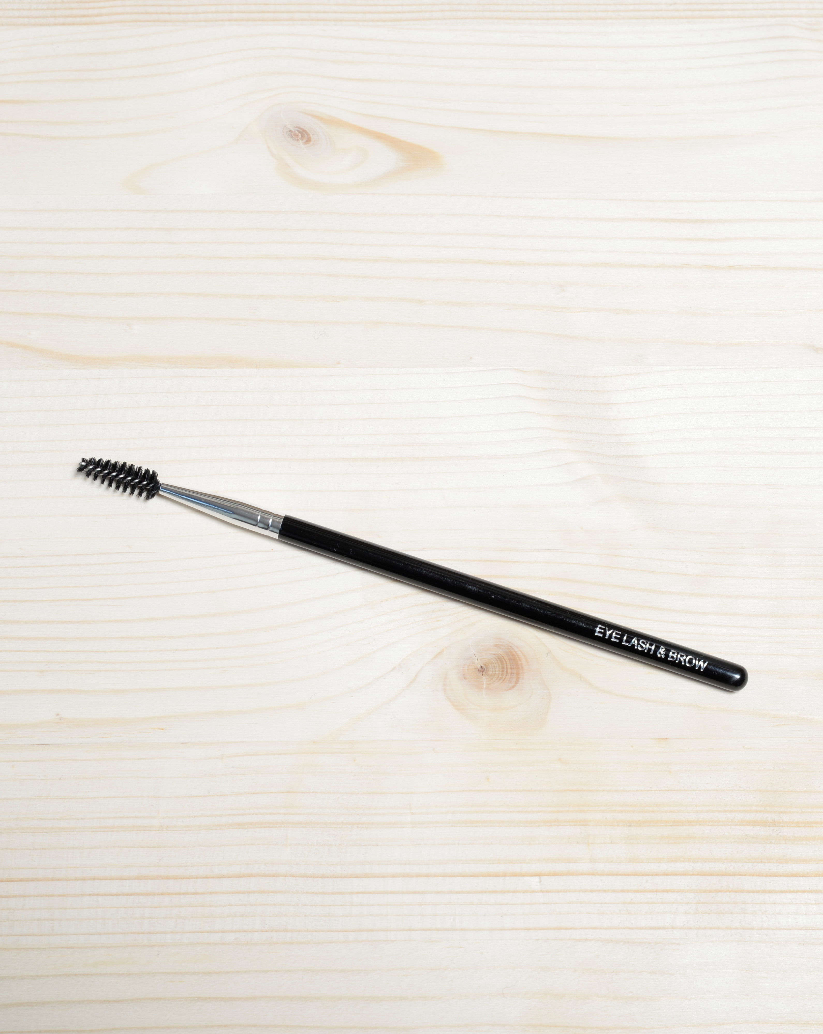 IZII Pennello Ciglia e Sopracciglia