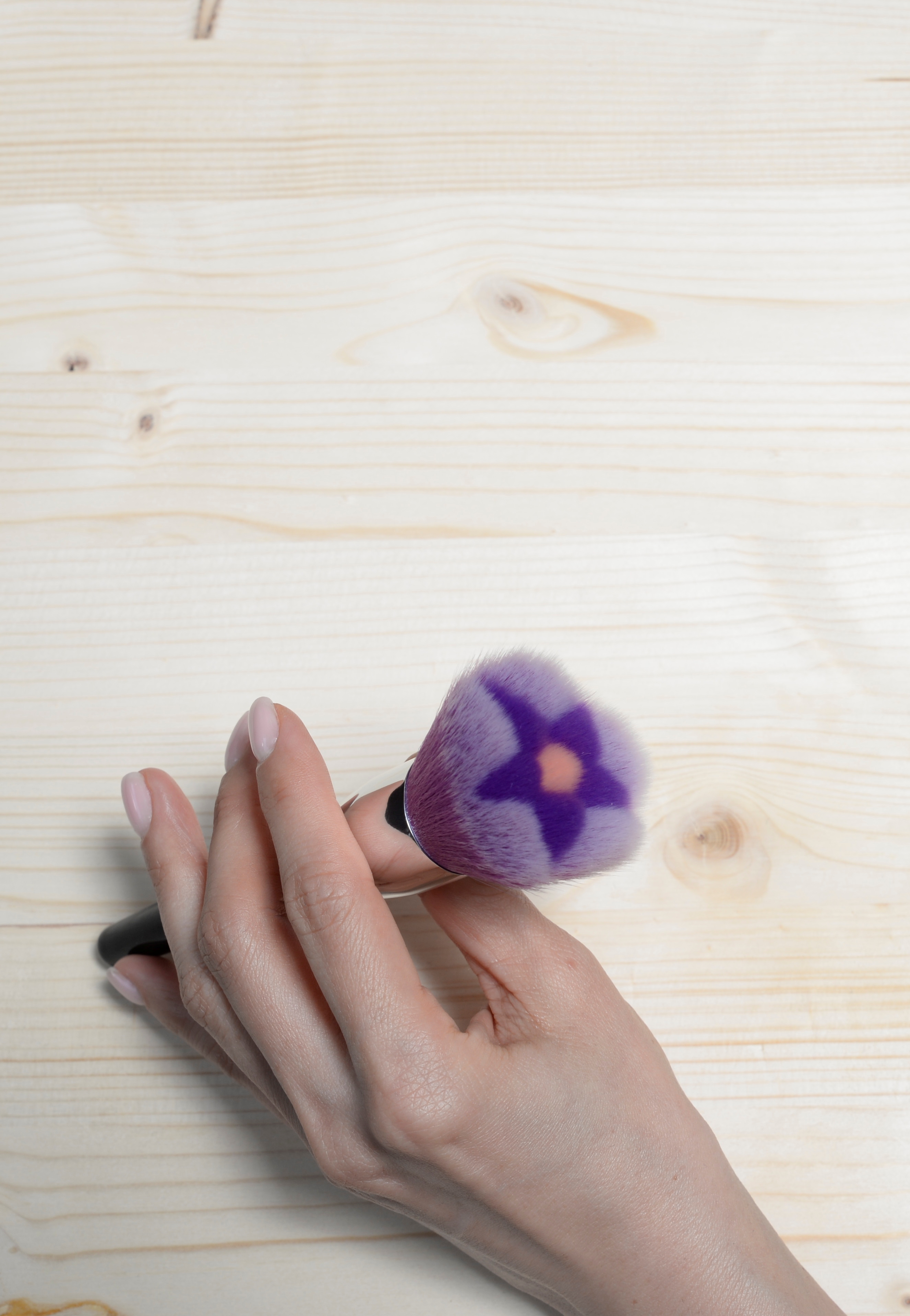 IZII Flower Brush Clematide Viola